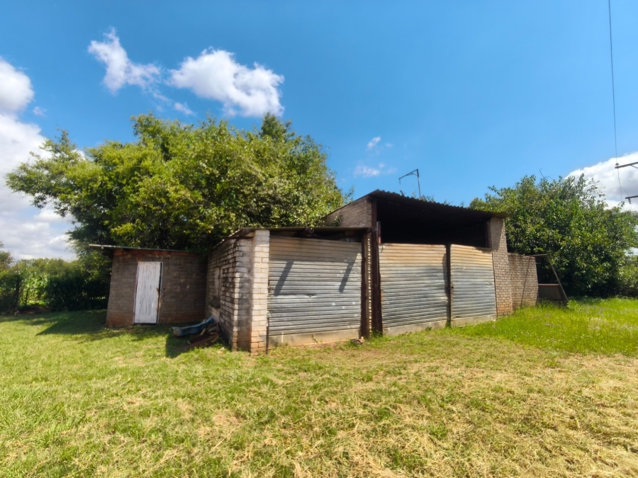 5 Bedroom Property for Sale in Rustenburg Rural North West